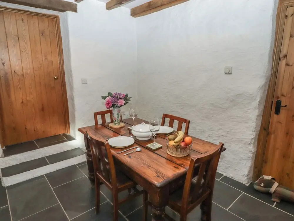 Panteurig Farmhouse