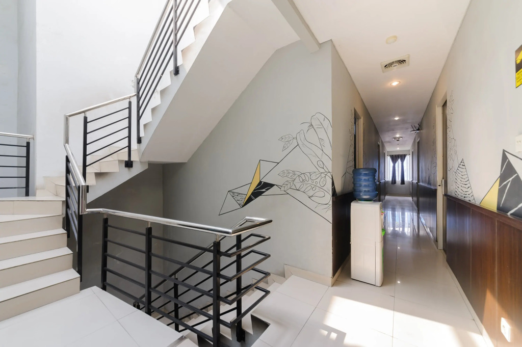 RedDoorz Plus near Grand Indonesia Jakarta