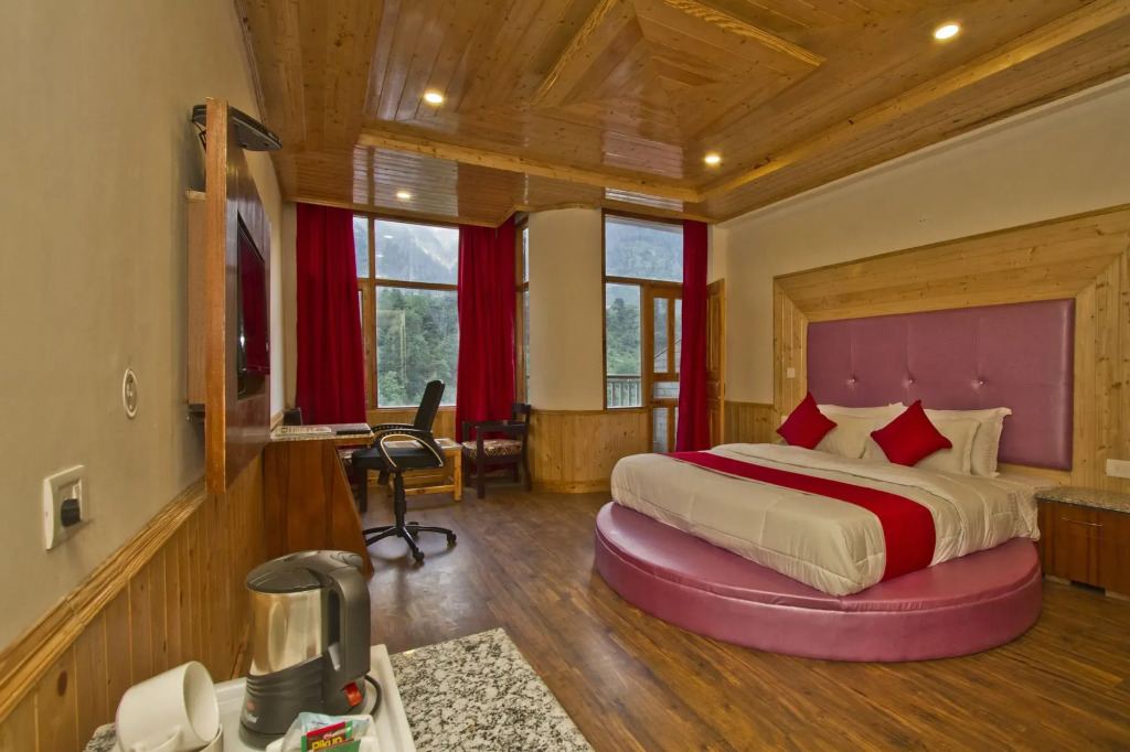 Sarthak Regency,Rangri, Manali,HP,Just 1 kms from Volvo parking