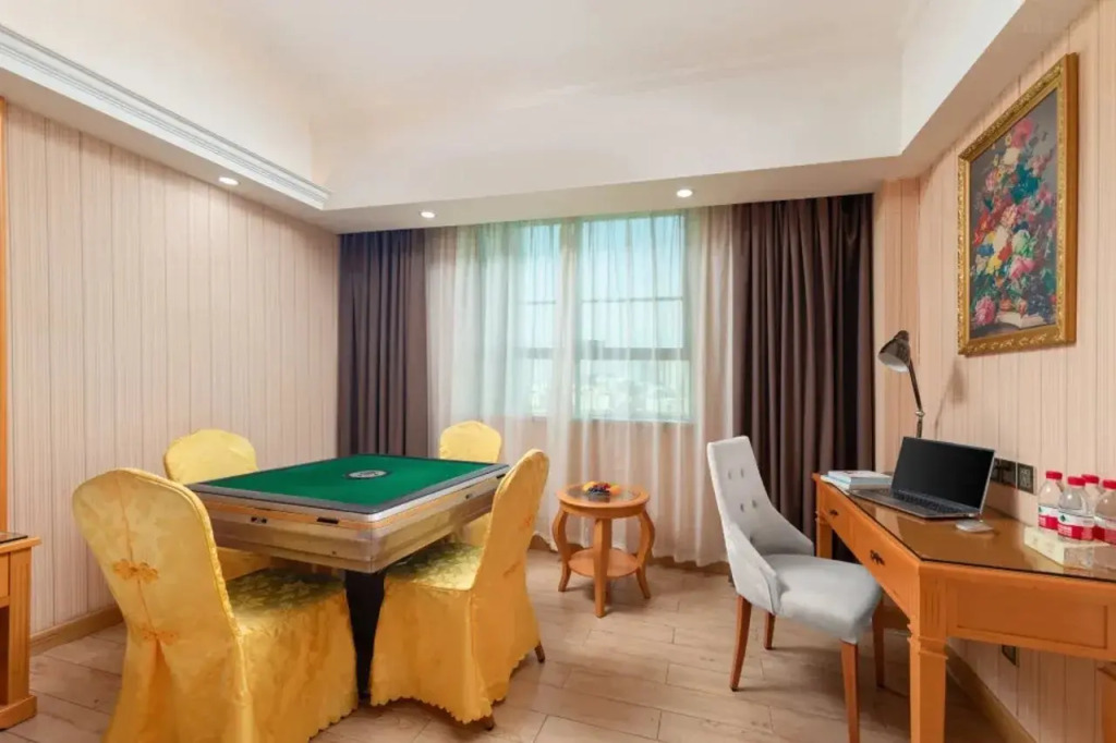 Vienna Hotel Guangzhou Huadu Sunac Wanda Furong