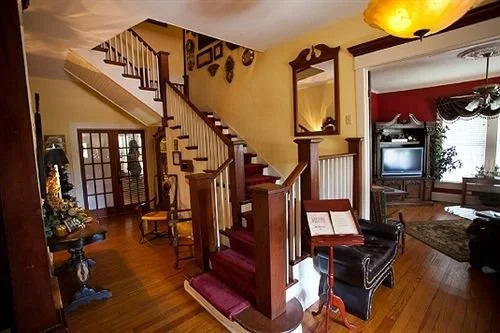 The Hale House Inn