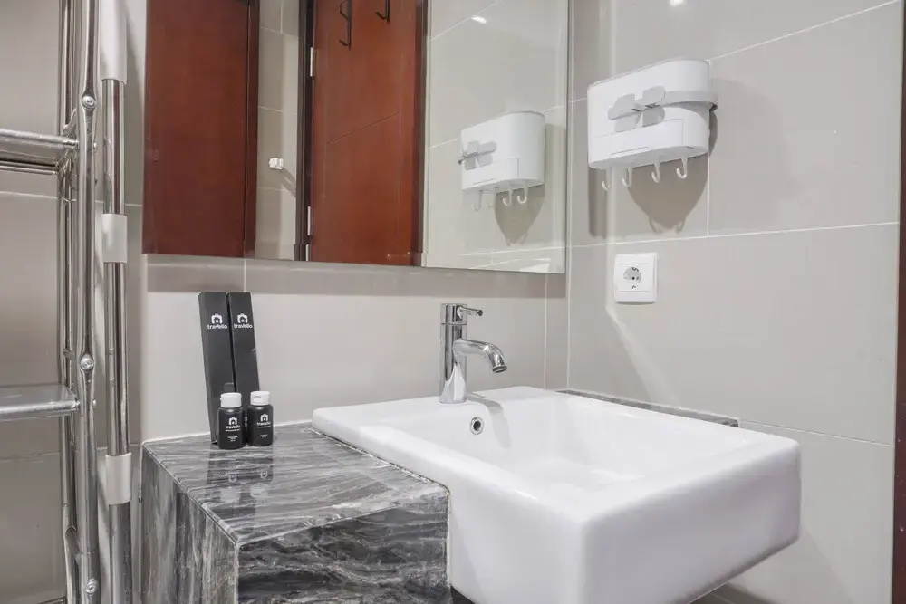 Cozy Living 2Br At Permata Hijau Suites Apartment
