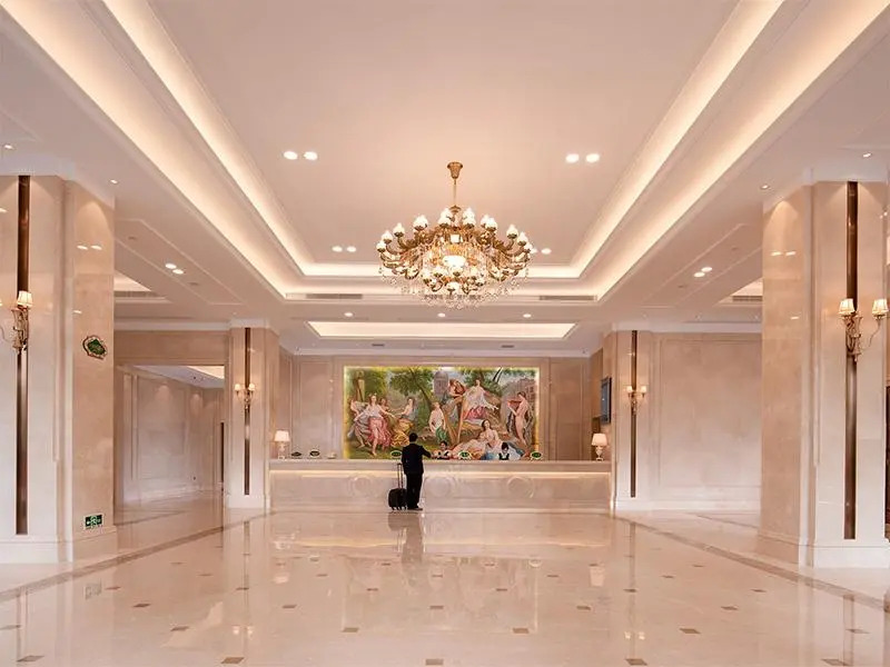 Vienna International Hotel (Sanya Duty Free Mall)