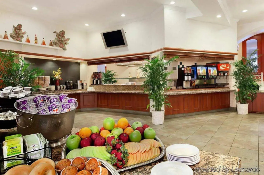 Embassy Suites by Hilton Orlando International Drive Convention Center