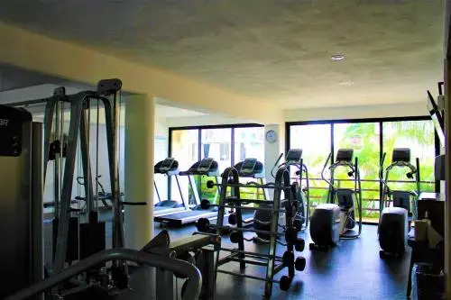 Amazing 2BR PH steps distance from the 5th Av by Happy Address