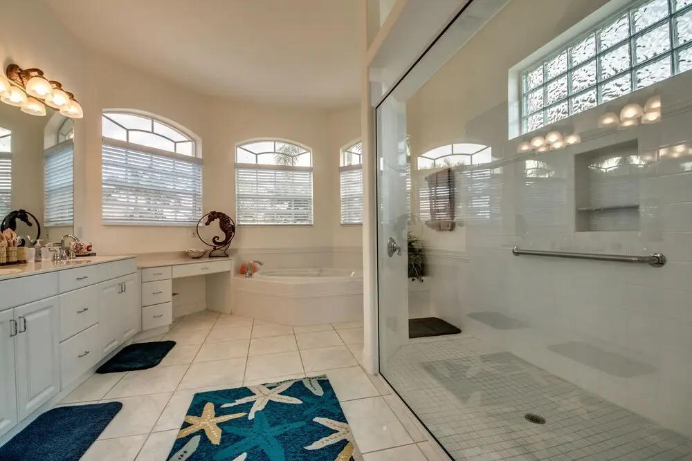 Ocean Drive SW Cape