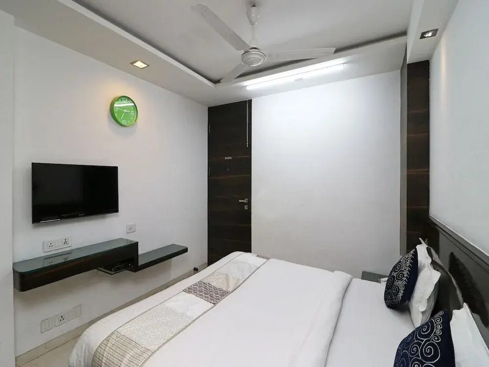 OYO 9536 Bee For Home Stay