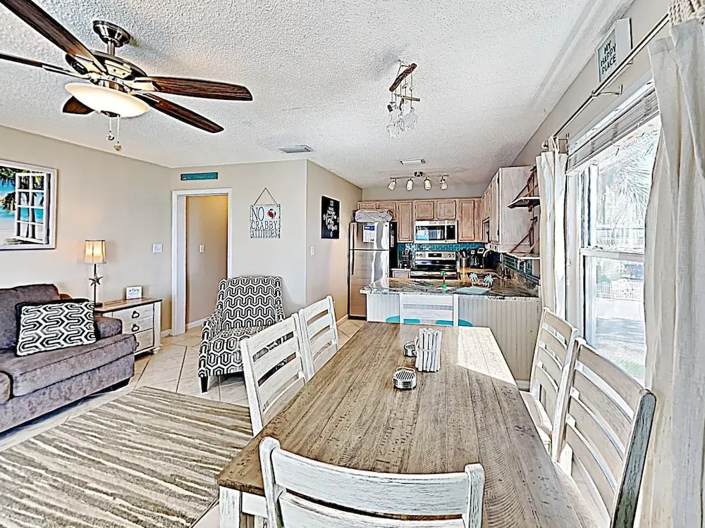 Steps To Beach! Chic Gulf-view Corner Unit W/ Pool 1 Bedroom Condo