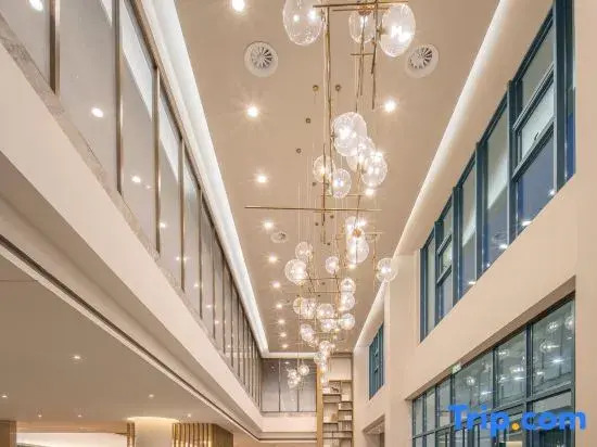 Yatai Conference Center Hotel