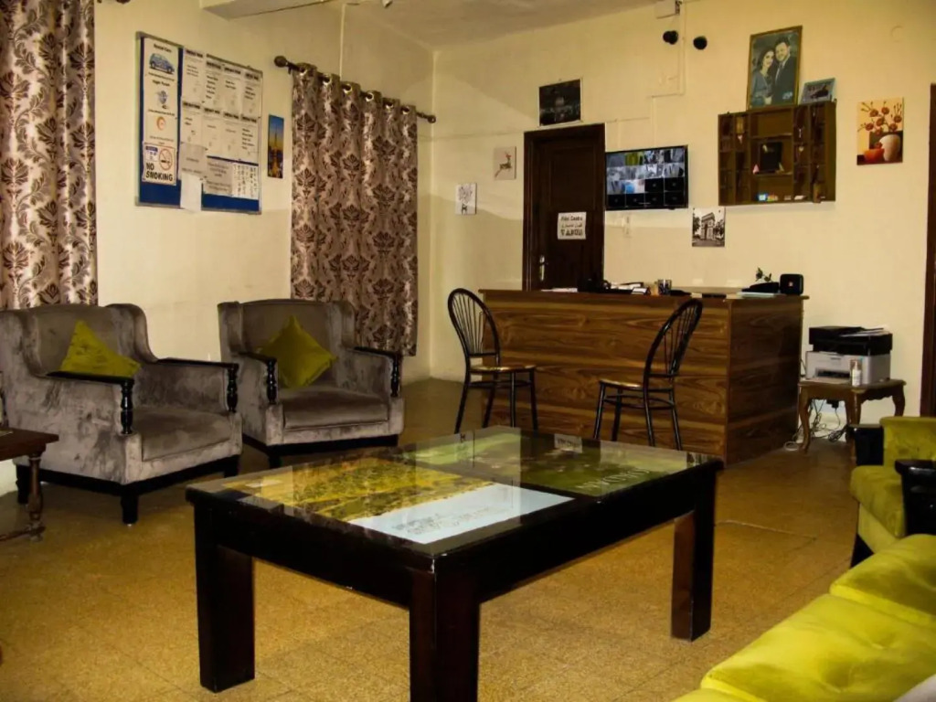 Cliff - Hostel