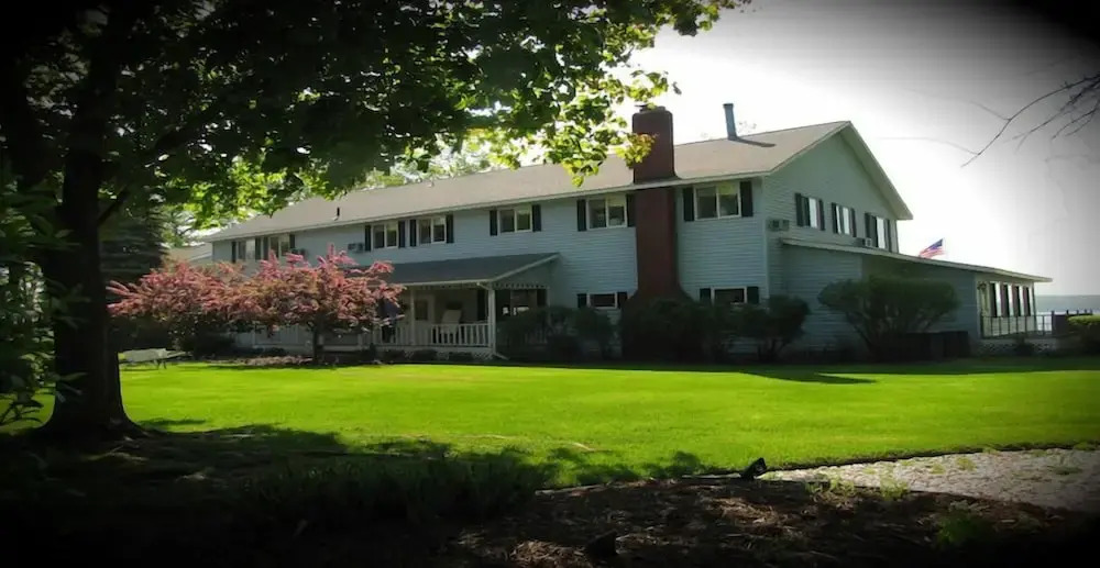 Churchill Pointe Inn