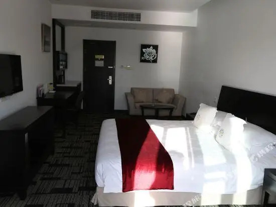 Zhushanhu Lake Town Lakeside Pavilion Hotel