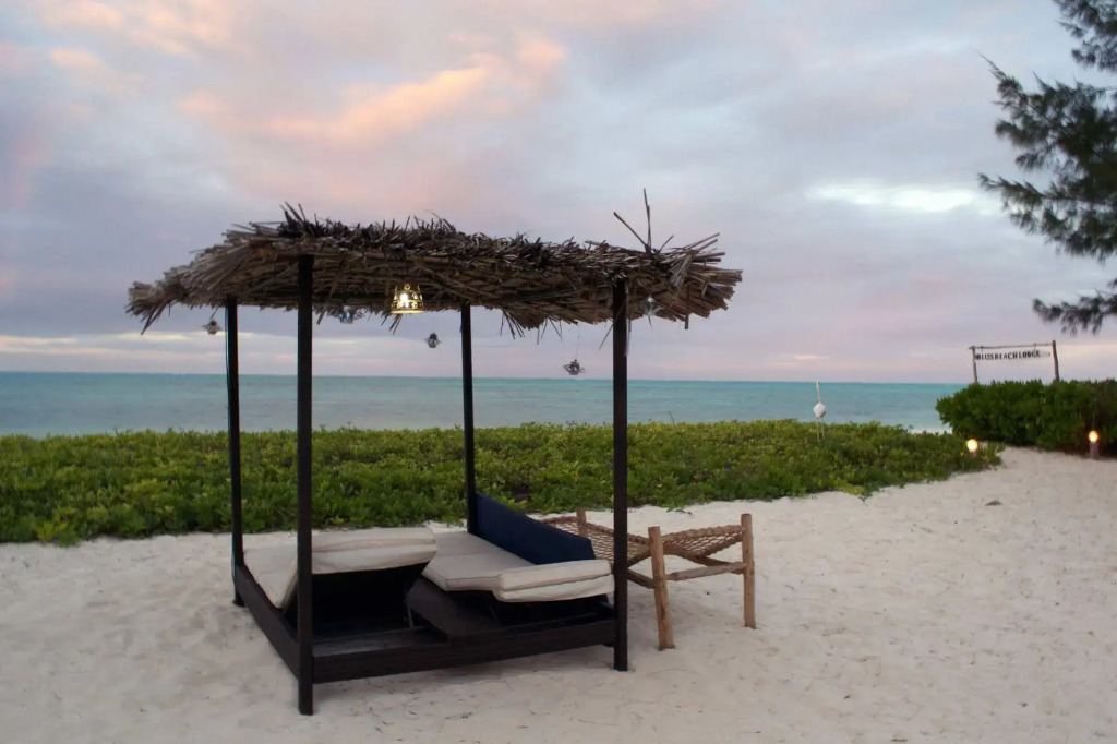 Bliss Beach Lodge