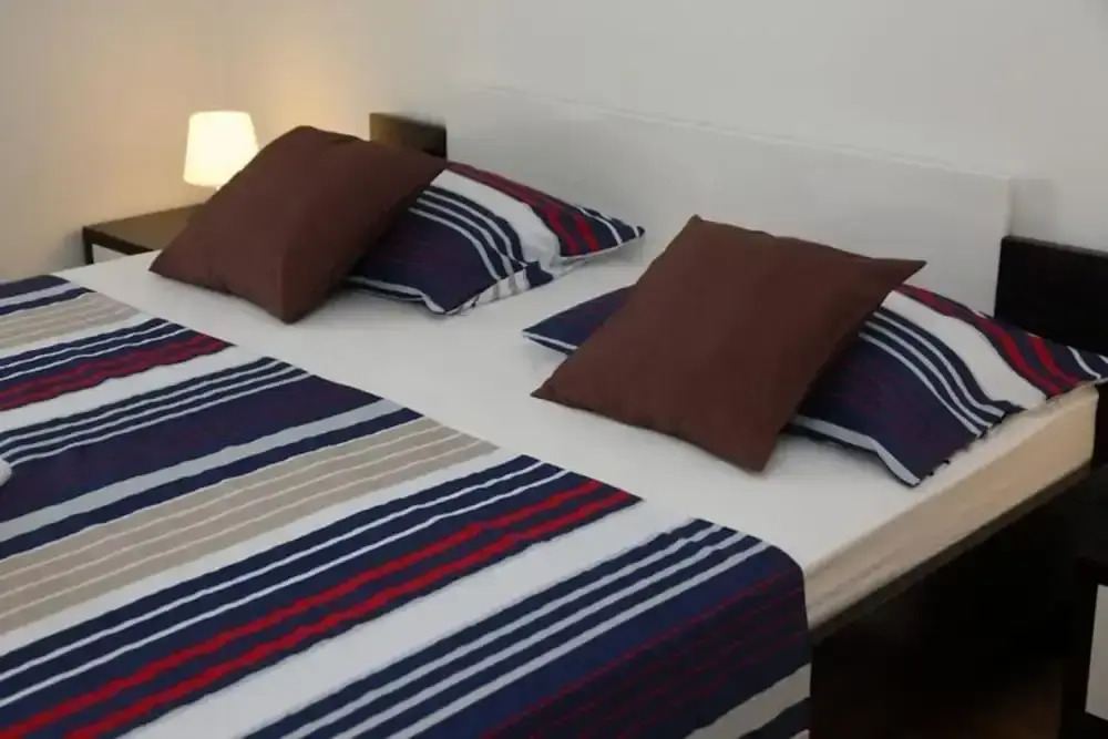 Apartment Toma - Comfort Two Bedroom Apartment With Terrace and Sea View