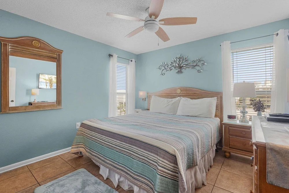 Sandpiper 1C- Stylish Gulf-side Affordable