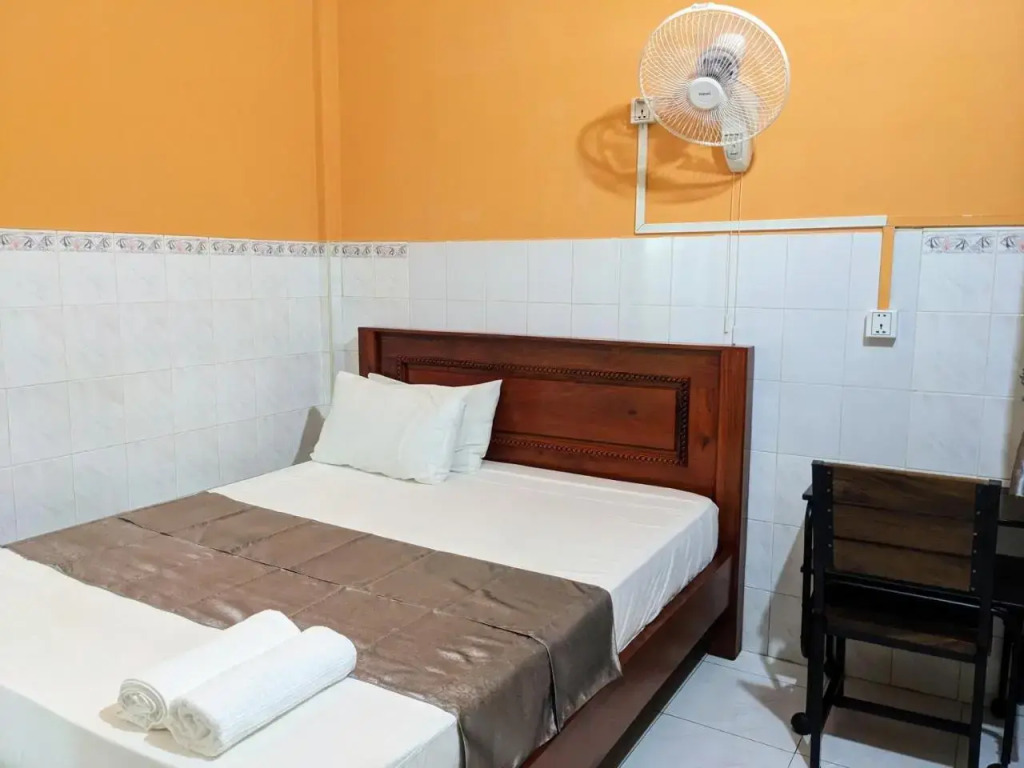 Super Star Hotel