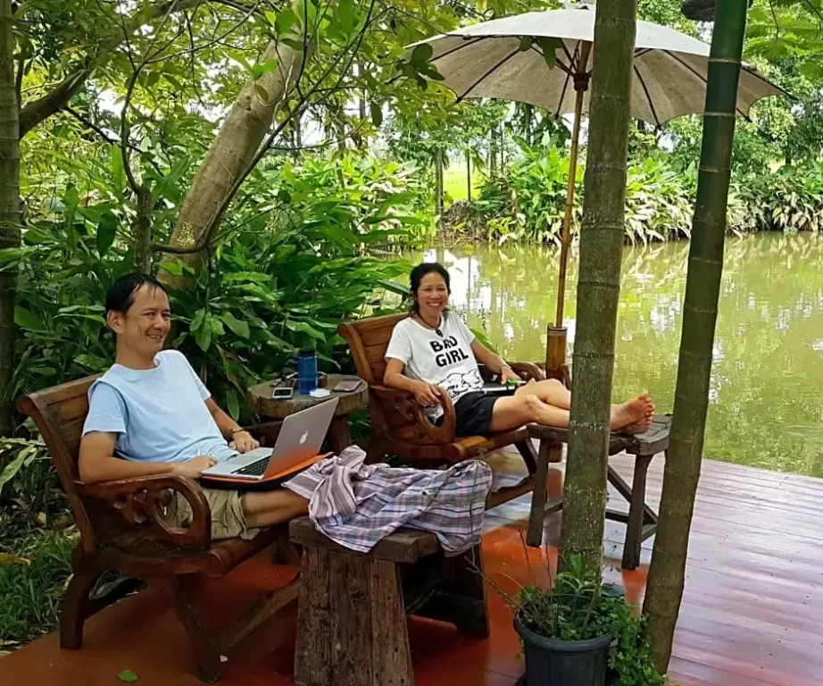 Baan Tung Boon Lom