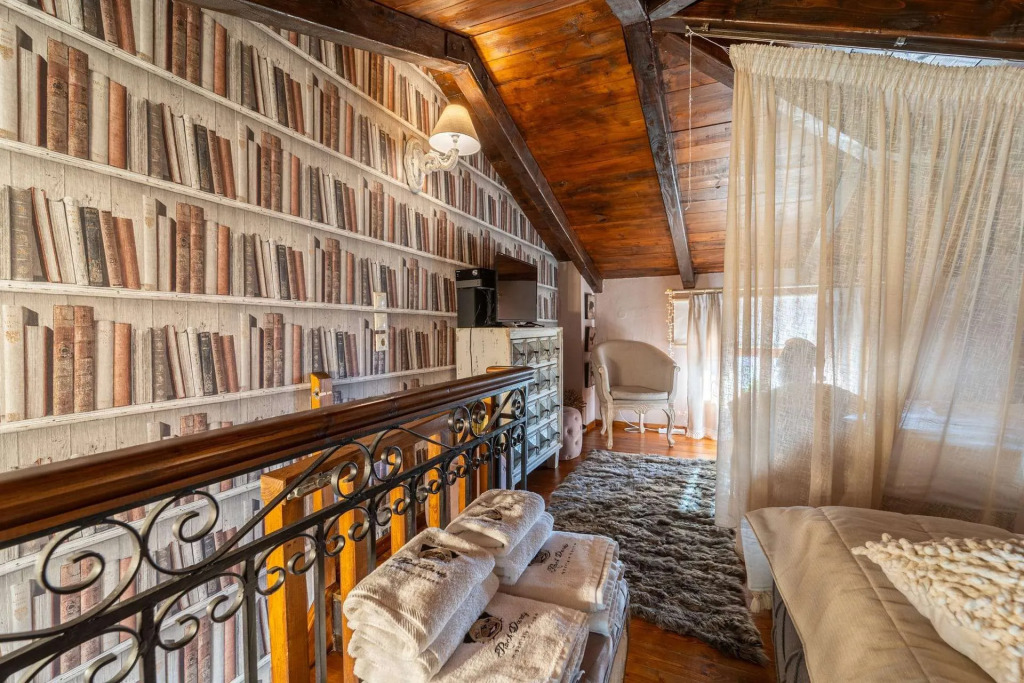 Rock Dandy Deluxe Chalet - Panoramic Mountains & Sauna