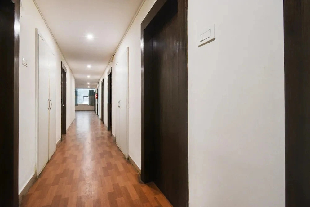 Super Townhouse Madhapur 100 Feet Road