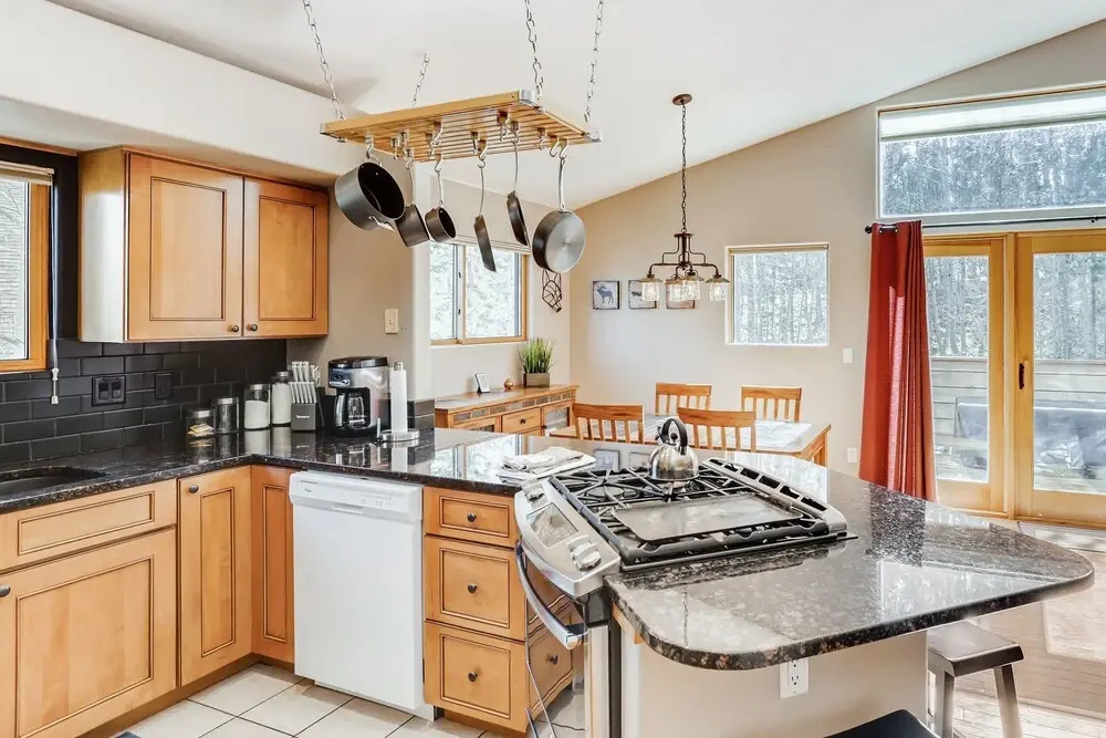 New Listing! 2-unit Getaway W/ Heated Garages 6 Bedroom Duplex