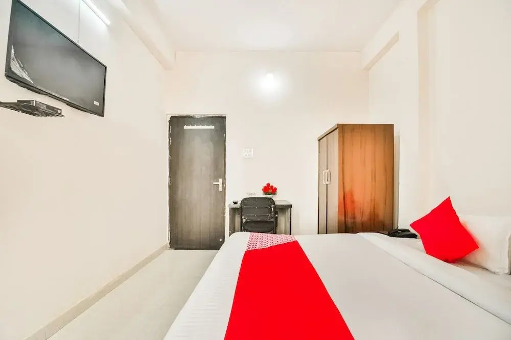 OYO 44605 Hotel Skyway