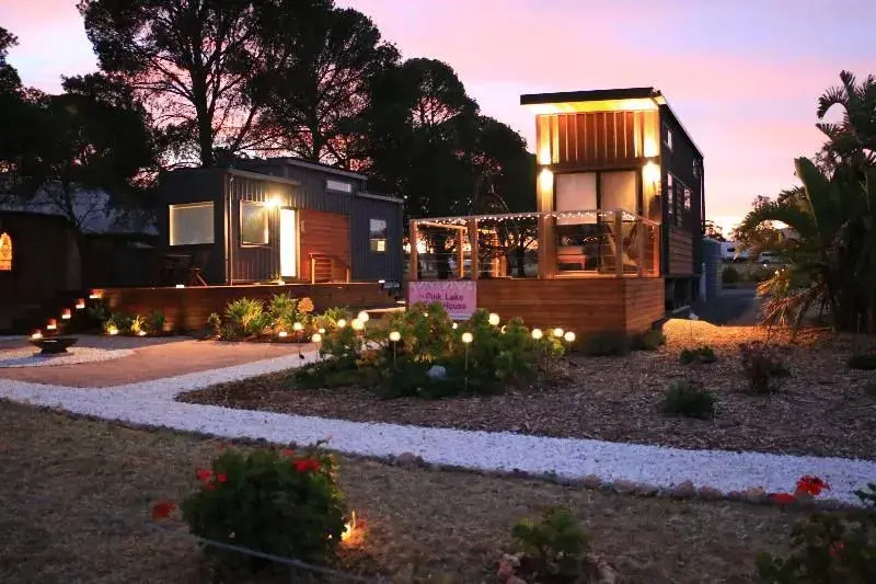 The Pink Lake Tiny House - Sakura