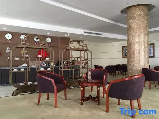 Jinqiao Holiday Business Hotel