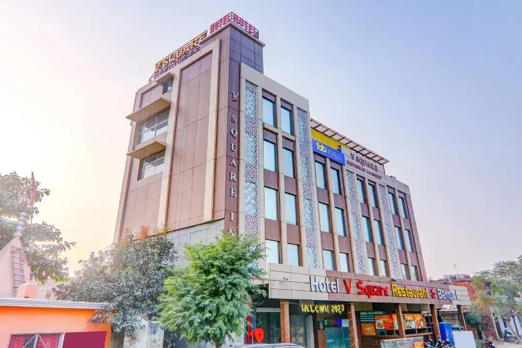 Fabhotel V Square