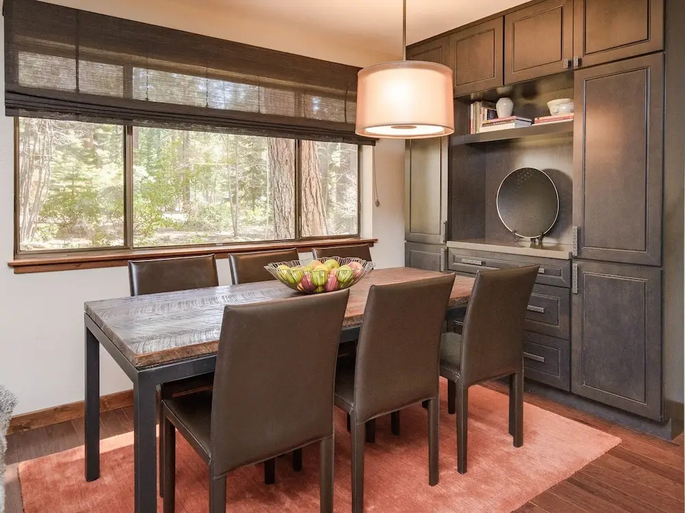 1000 Lakeshore Blvd Condo Unit 4 2 Bedrooms 2 Bathrooms Condo