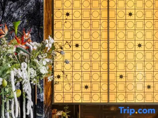 Flower Hotel (Zhengzhou High-speed Railway East Station,)