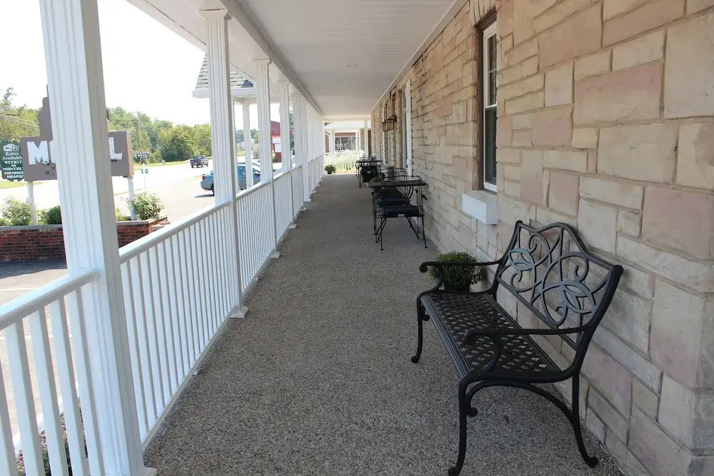 Browns Motel
