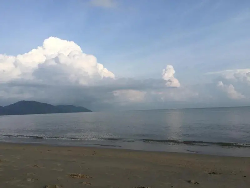 By The Sea Batu Ferringhi