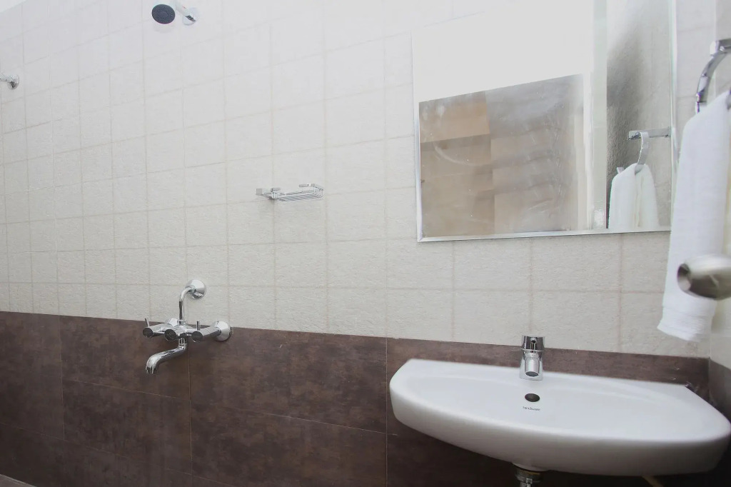 Hotel Bali Square By OYO Rooms