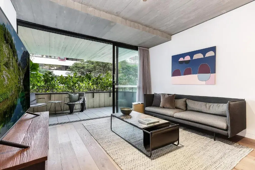 Stylish 1 bedroom retreat in trendy Surry Hills - 6 BRK