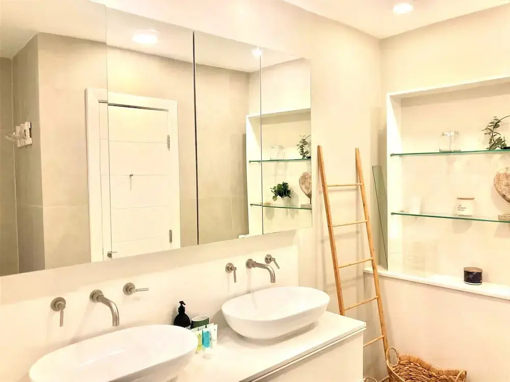 Tiara Beach Residences, Palm Jumeirah Dubai - Mint Stay