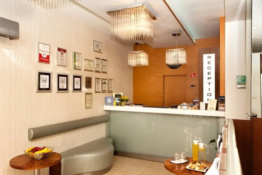 Danubia Gate Hotel