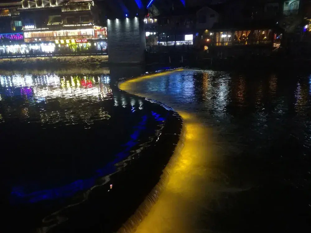 Fenghuang Hua Xiang Yuan Inn