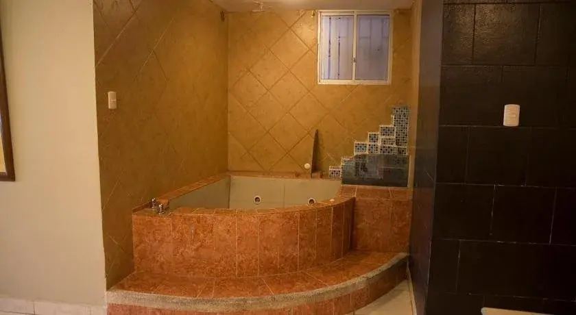 Tropical Inn Hotel