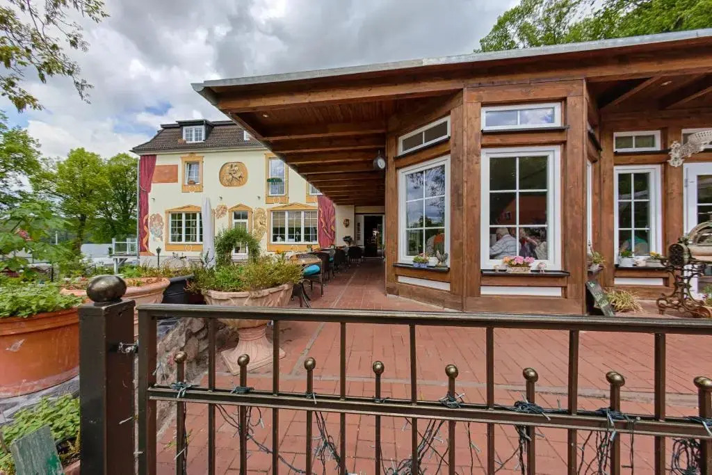 Strandhotel Buckow Resort & SPA gut-Hotels SEE