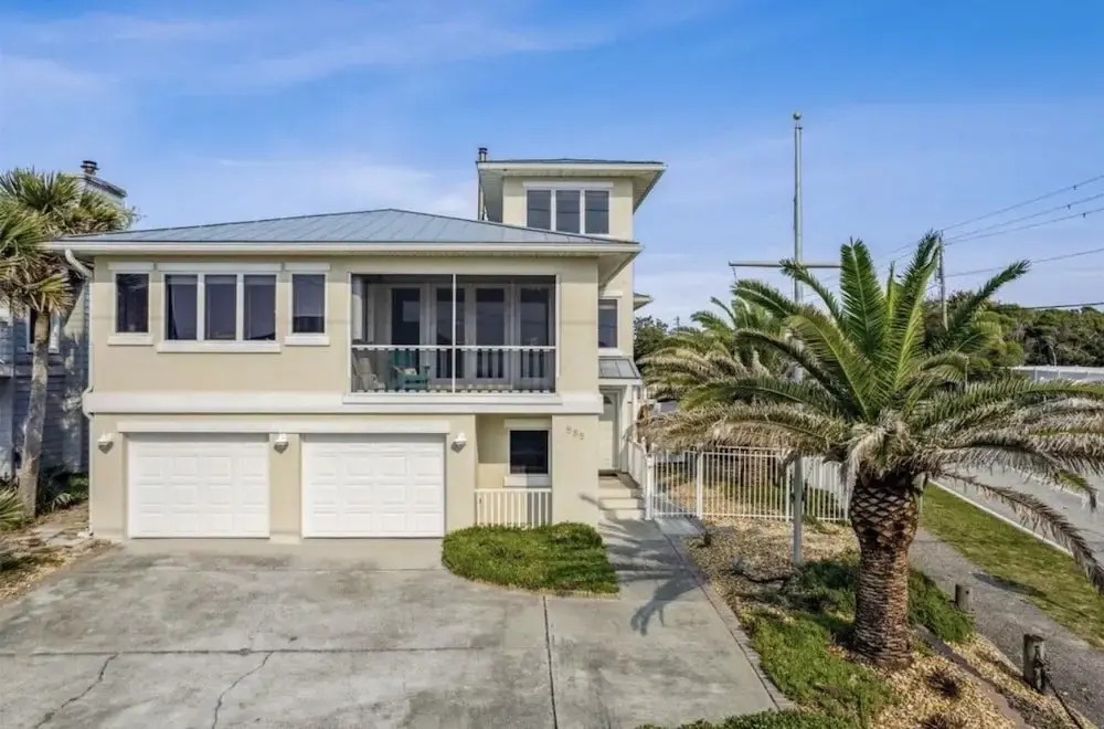Ocean View 3 Bedroom Home - Pet Friendly