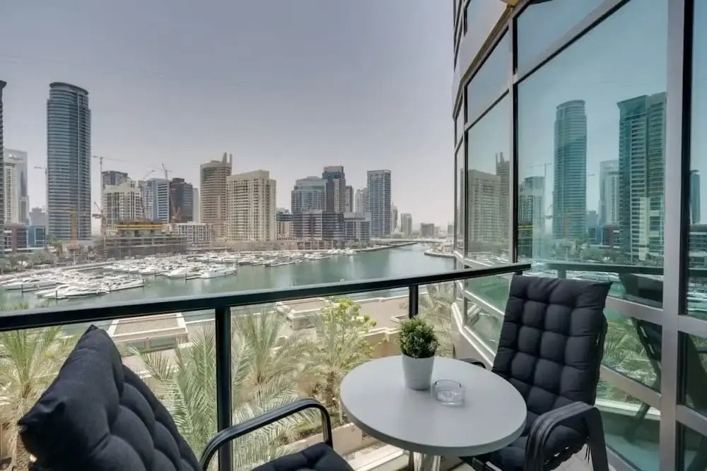 Airy Apartment With the Best View of Marina!