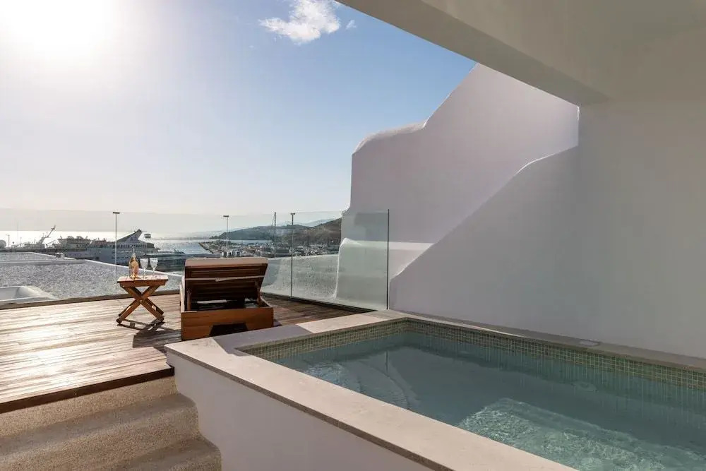Avra Luxury Suites Mykonos