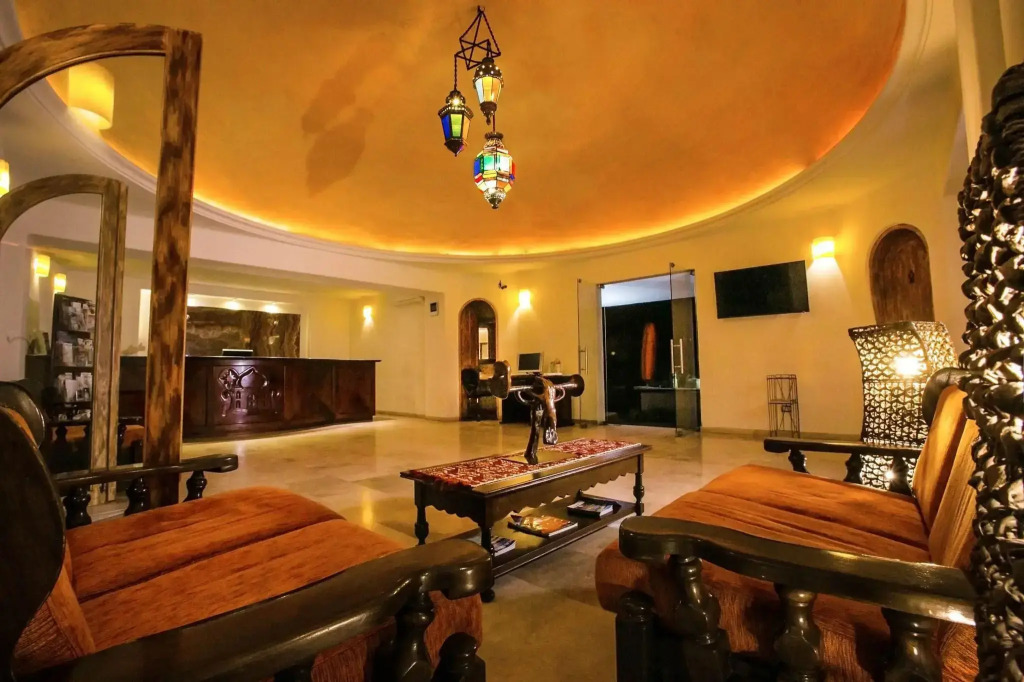 Hotel & Suites El Moro
