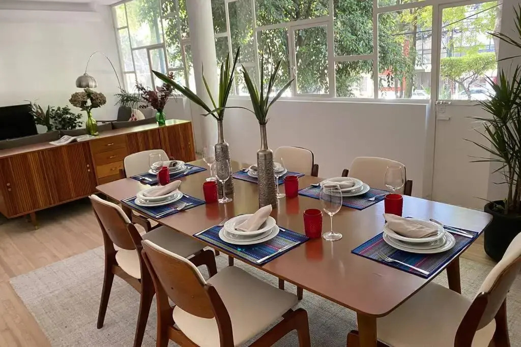 Best Location 3 bedroom apt in CONDESA