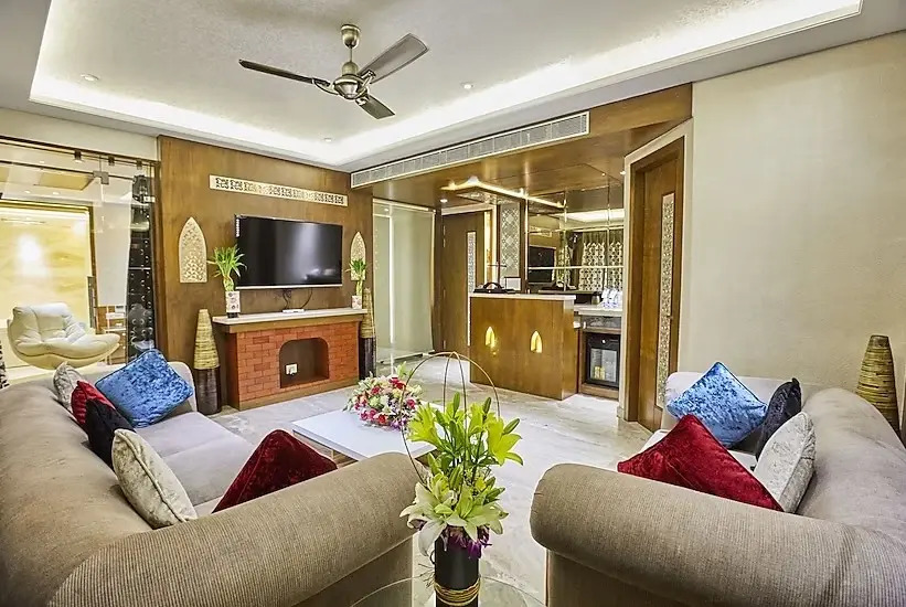 Shivoy Hotel