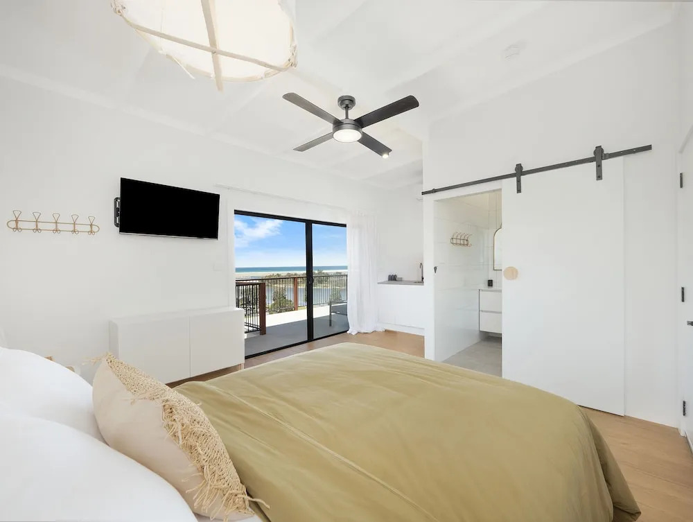 The Beach Rooms
