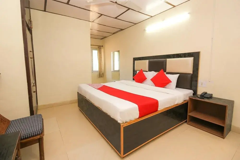 OYO 24525 Hotel Country Lodge