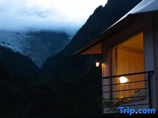 Yubeng Snow Mountain Nuoye Luxury Tent