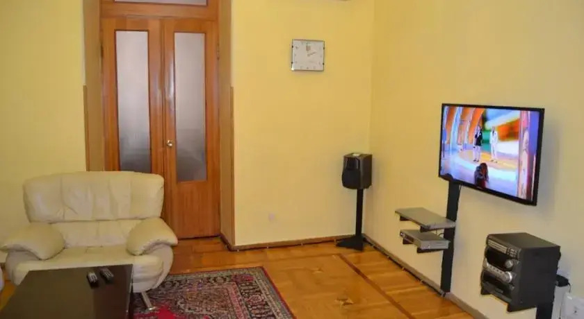 Apartment on Teryan Street
