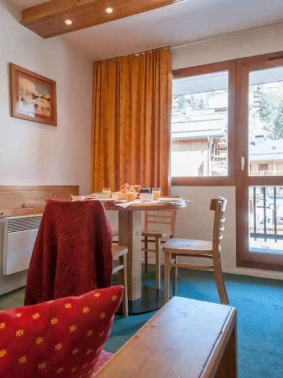 Apartment With one Bedroom in Les Allues, With Wonderful Mountain View and Balcony - 150 m From the Slopes